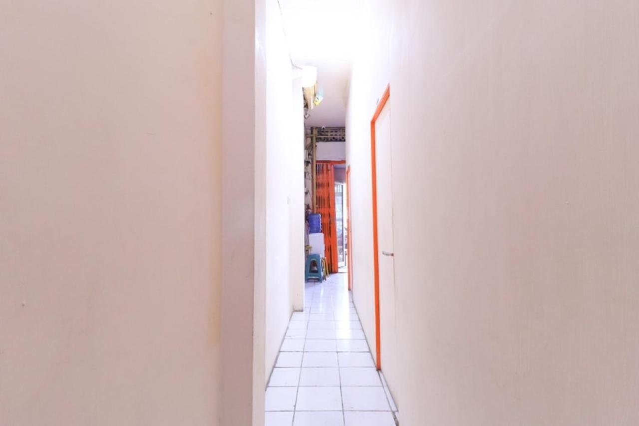 Techno Wisma tamu 2*